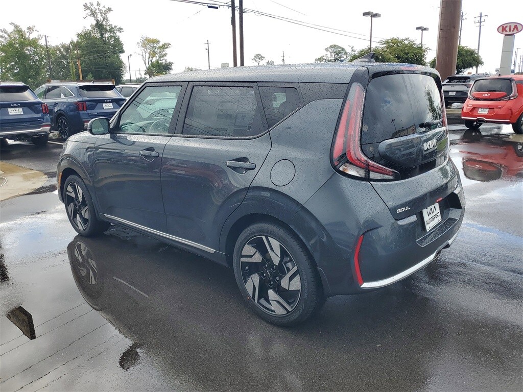 2025 Kia Soul GT-Line photo 3