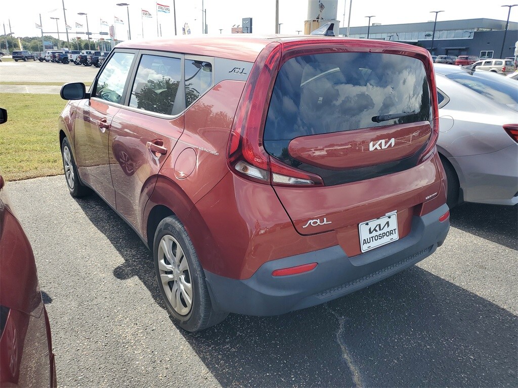2022 Kia Soul LX photo 3