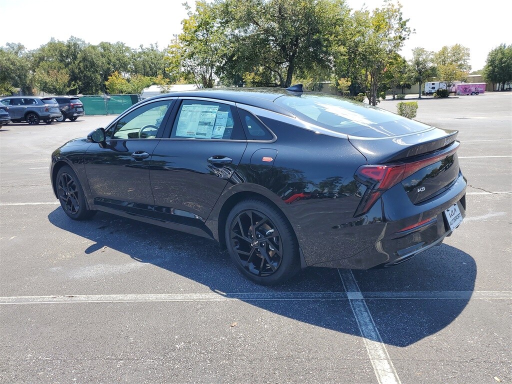 2026 Kia K5 GT-Line photo 3