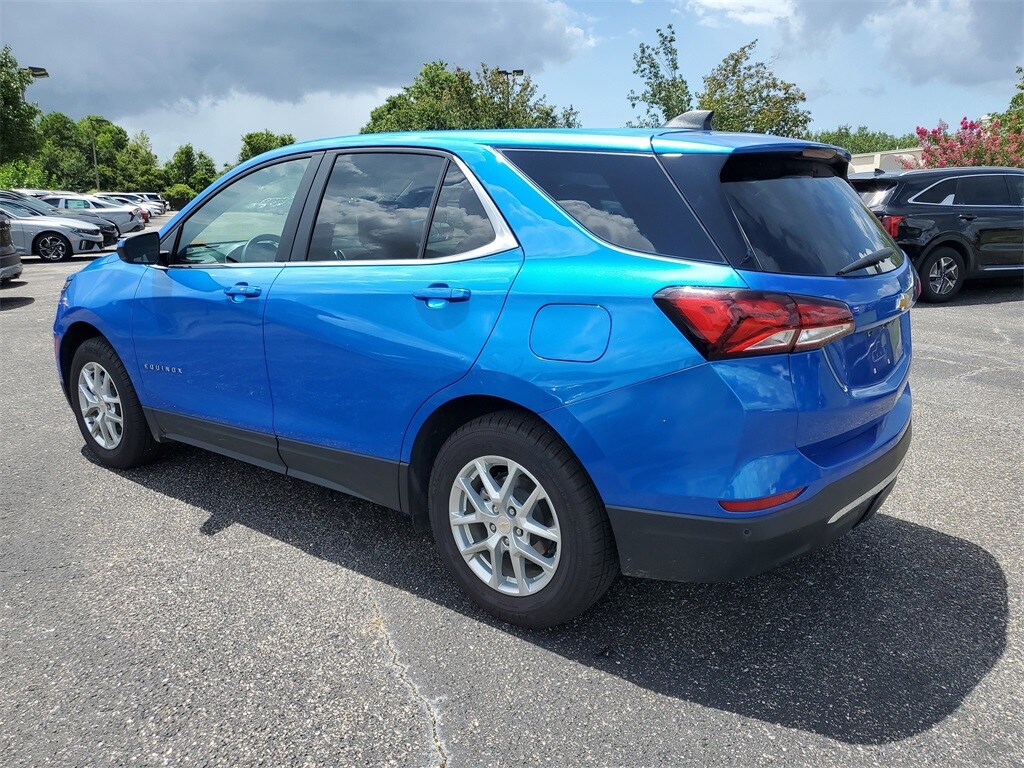 2024 Chevrolet Equinox LT photo 3