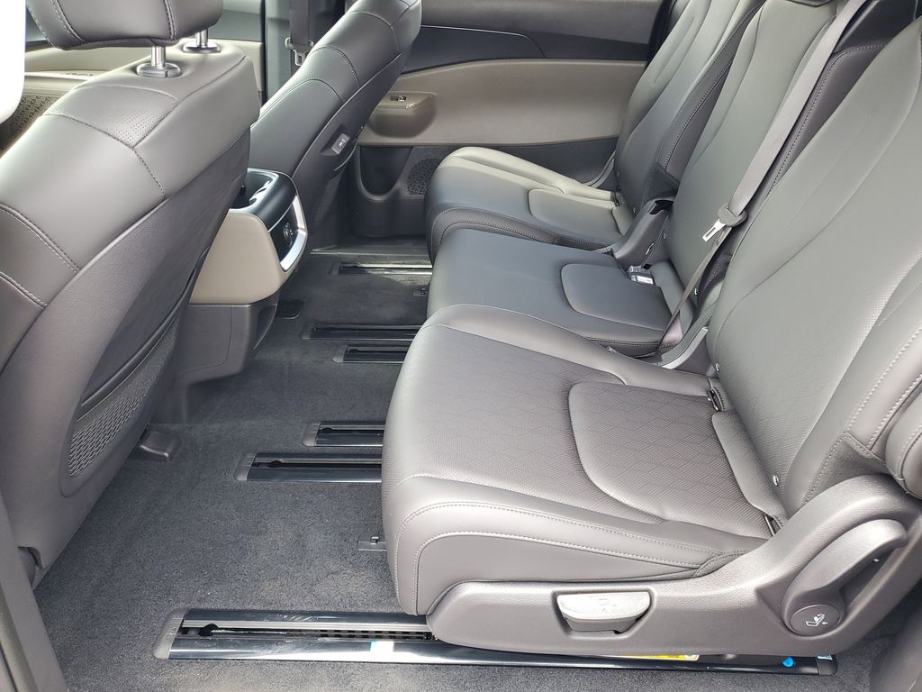 2026 Kia Carnival LXS - Photo 20