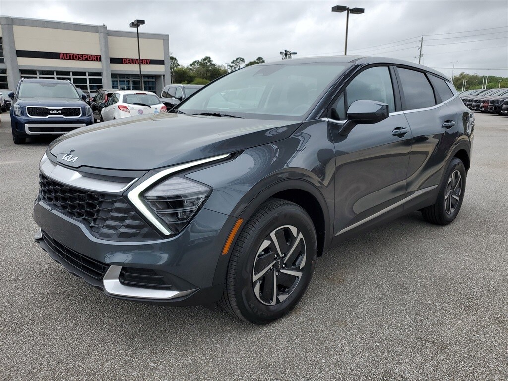 2025 Kia Sportage Hybrid LX photo 2