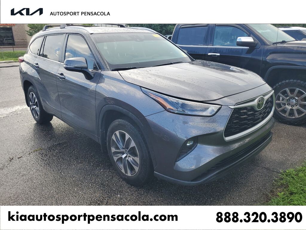 Used 2024 Toyota Highlander XLE SUV
