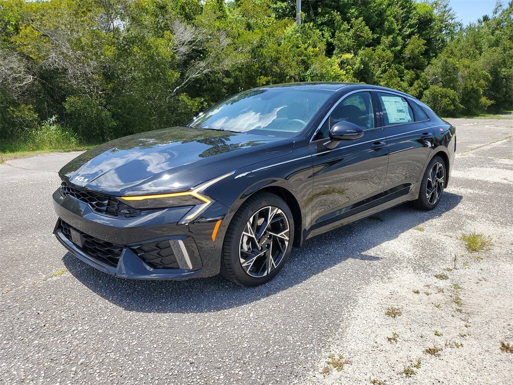 2025 Kia K5 GT-Line photo 2