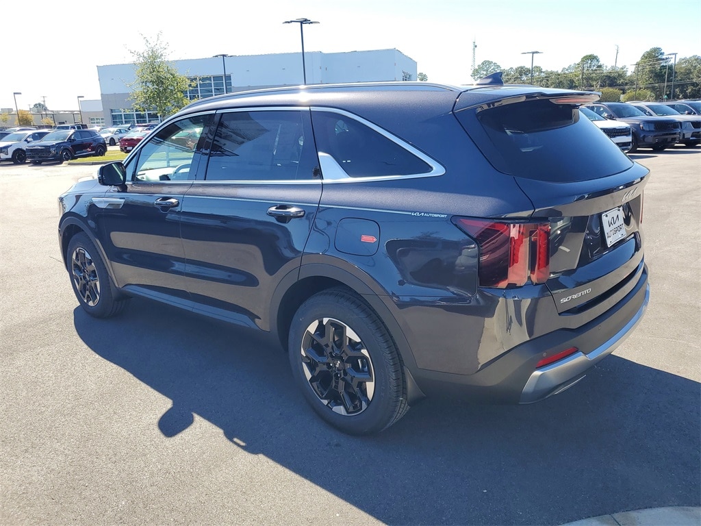 New 2026 Kia Sorento S SUV
