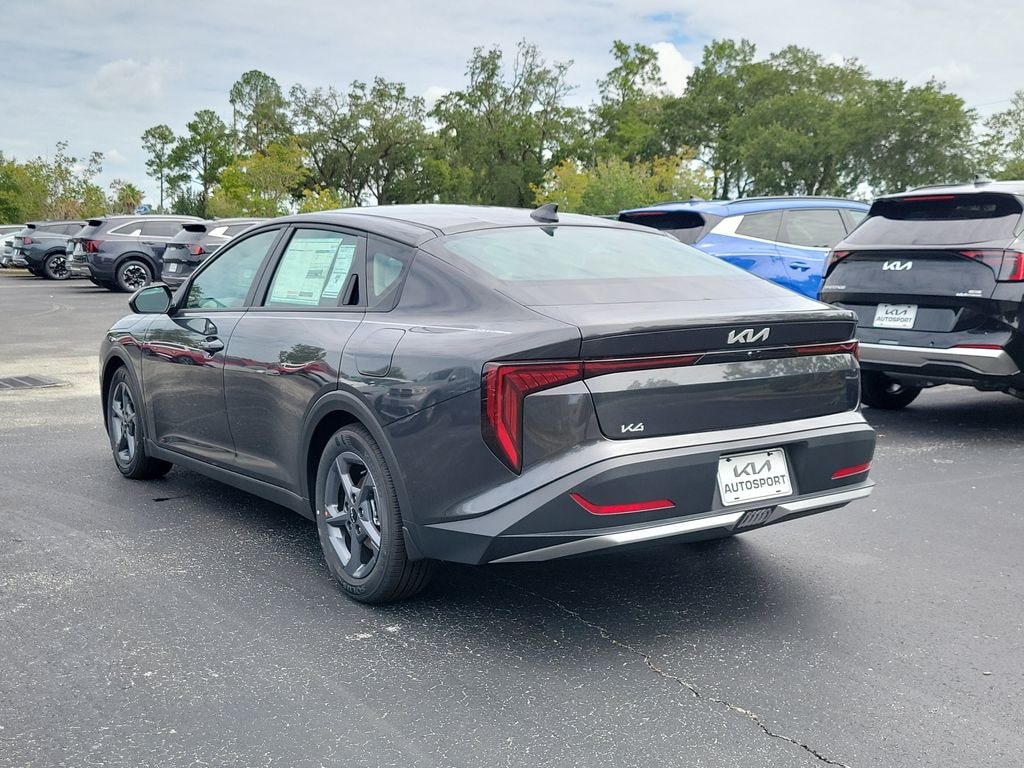 New 2026 Kia K4 LXS Sedan