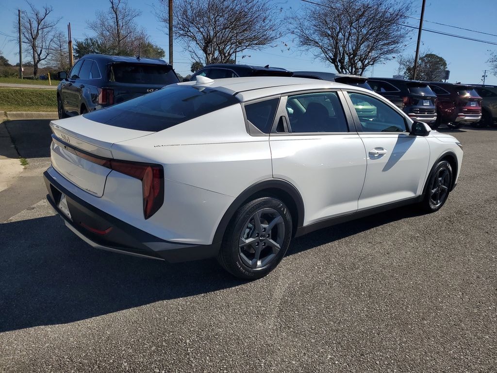 New 2026 Kia K4 LXS Sedan