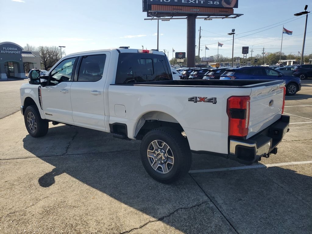 Used 2024 Ford F-250SD Lariat Truck
