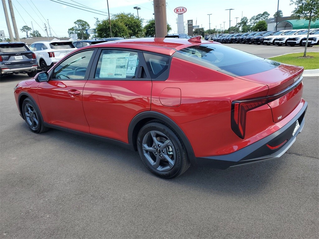 2025 Kia K4 LXS photo 3