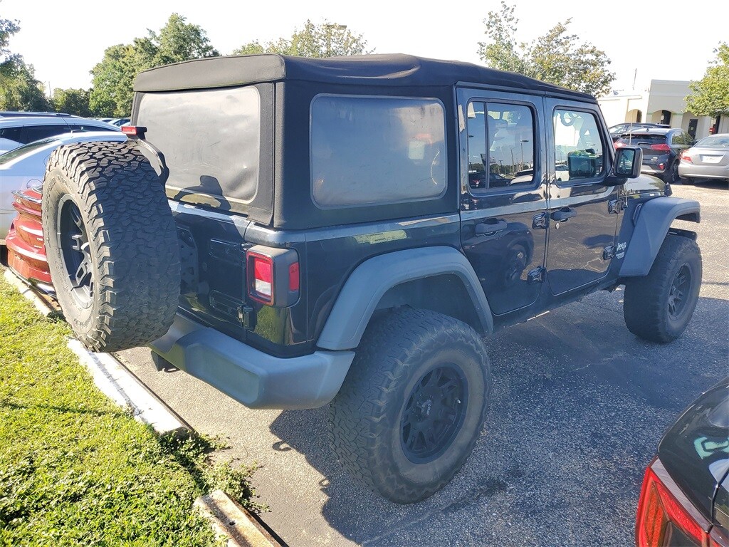 2018 Jeep Wrangler Unlimited Sport S photo 3