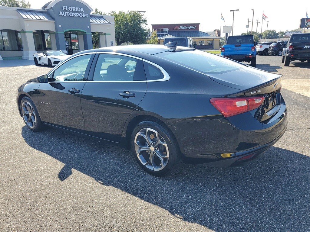 2024 Chevrolet Malibu 1LT photo 3