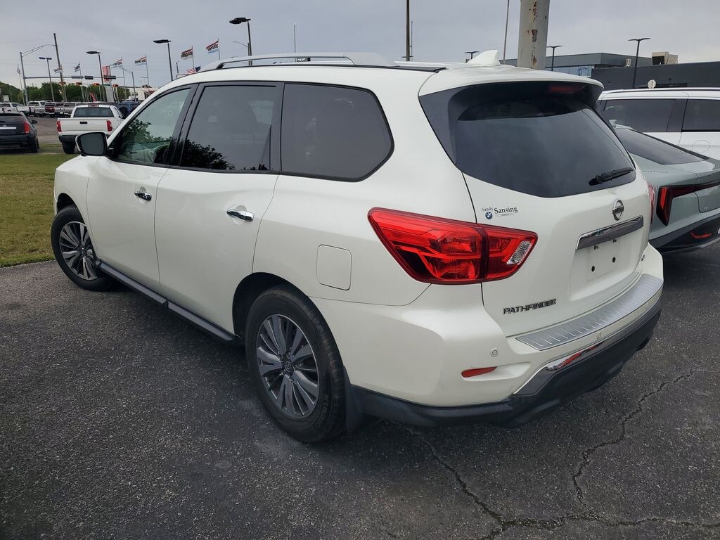 Used 2020 Nissan Pathfinder SL SUV