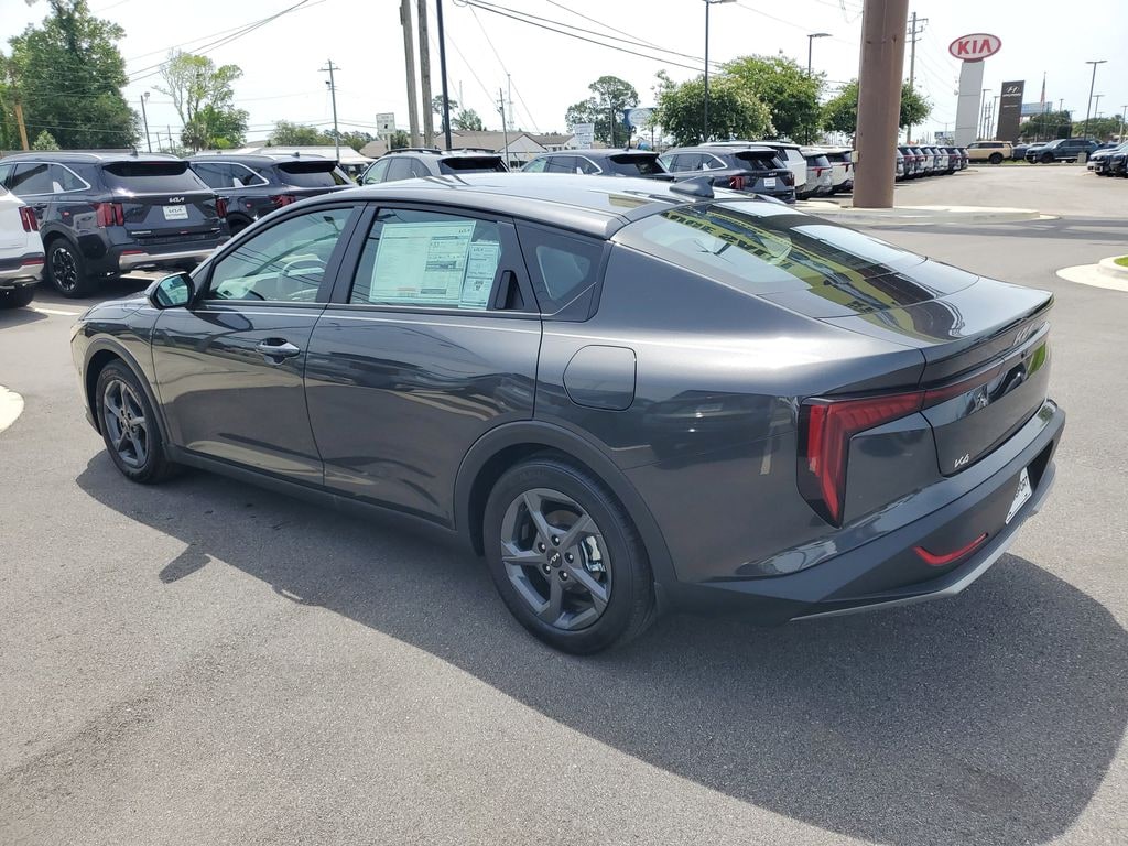 New 2026 Kia K4 LXS Sedan