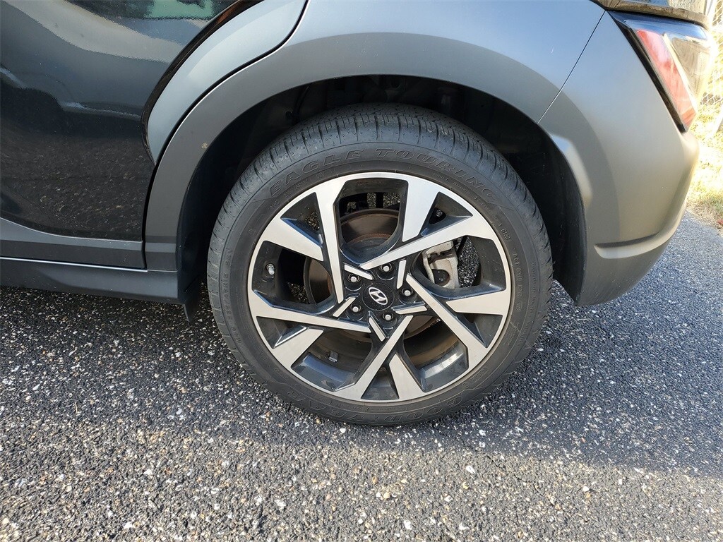 2023 Hyundai Kona Limited photo 4