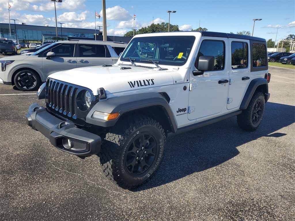 2023 Jeep Wrangler Willys photo 2
