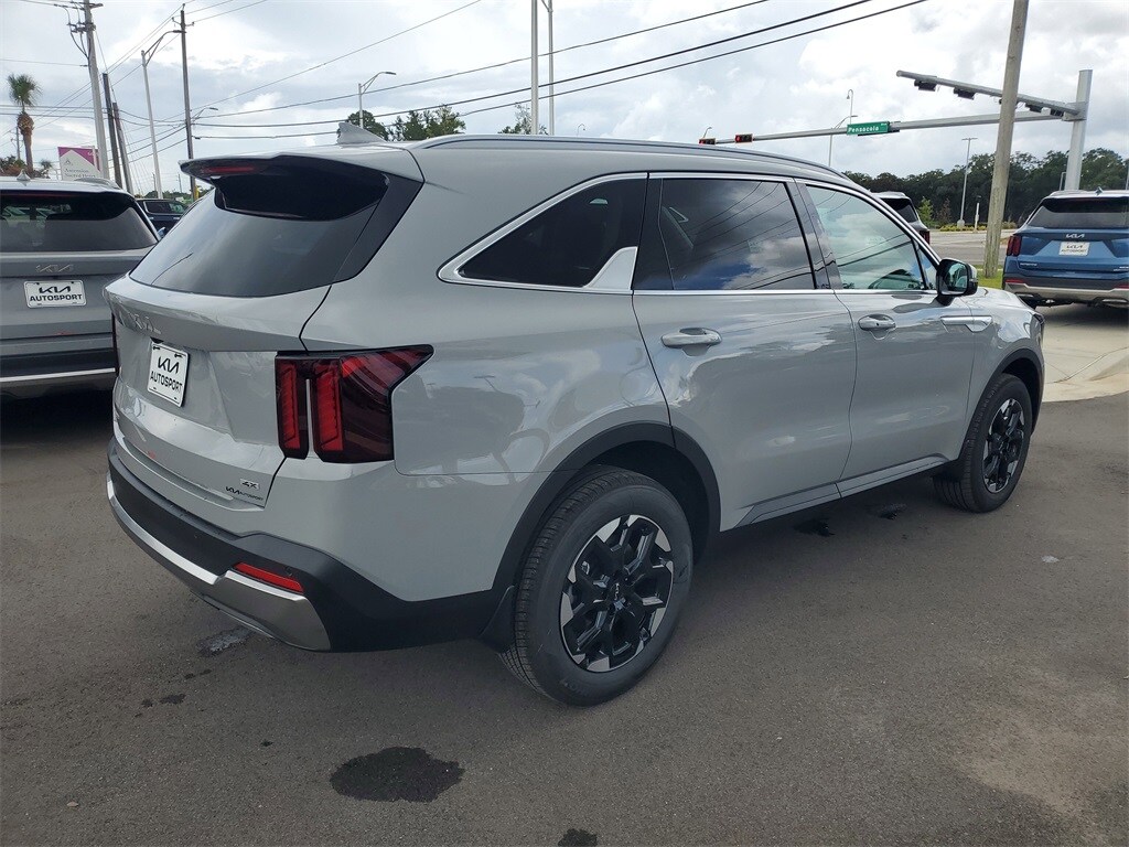 2025 Kia Sorento S photo 4