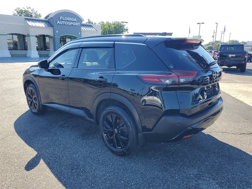 2023 Nissan Rogue SV photo 3