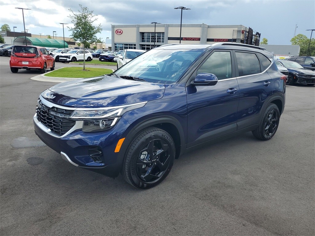 2026 Kia Seltos EX photo 2