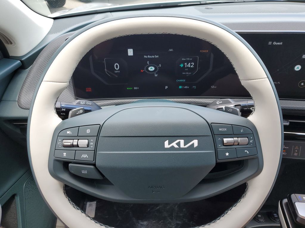 2025 Kia EV6 Wind - Photo 11