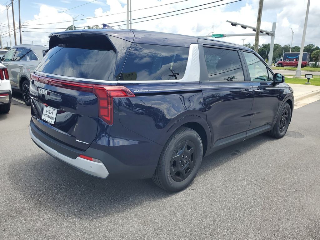 New 2026 Kia Carnival LX Minivan/Van