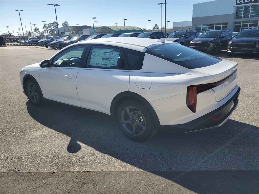 New 2026 Kia K4 LXS Sedan