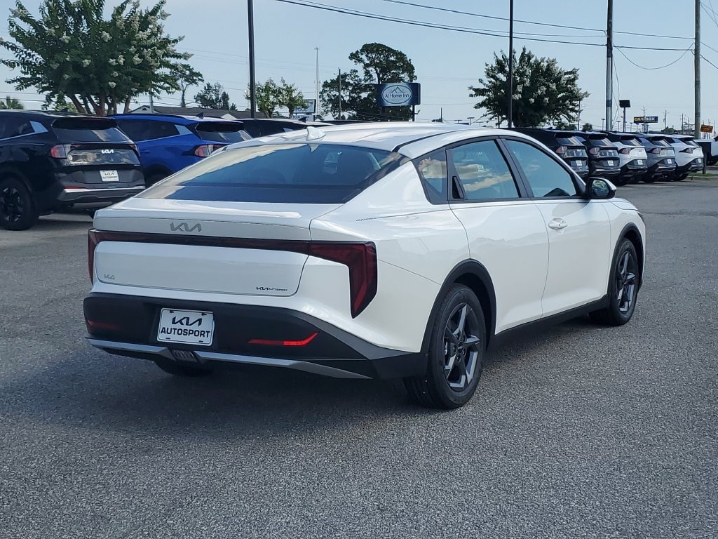 New 2026 Kia K4 LXS Sedan