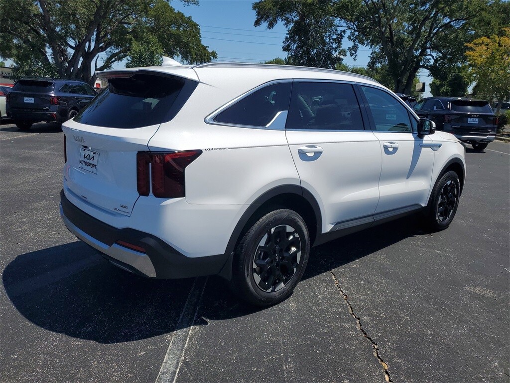 2026 Kia Sorento S photo 4
