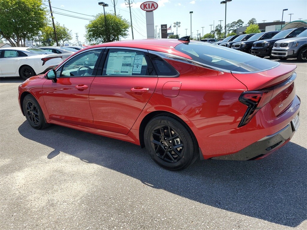 2025 Kia K5 LXS photo 3