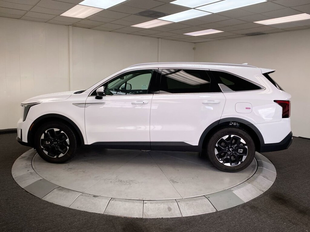 Certified 2025 Kia Sorento S S FWD
