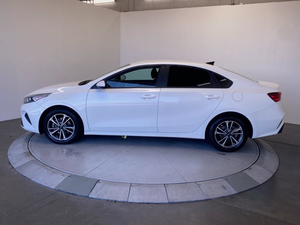 Certified 2023 Kia Forte LXS LXS IVT