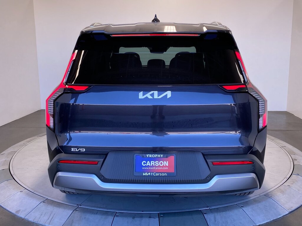 New 2026 Kia EV9 Wind SUV