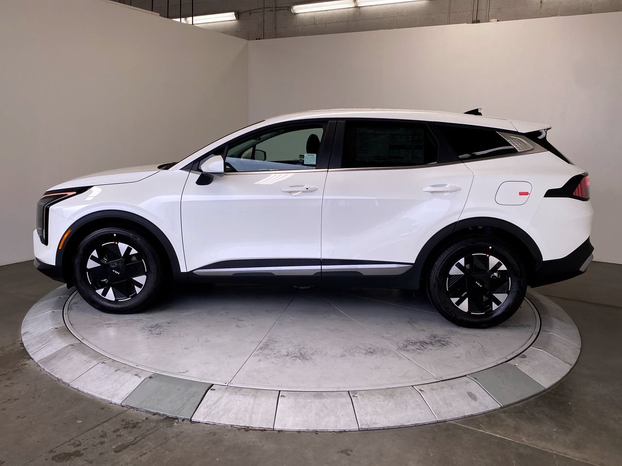 New 2027 Kia Sportage Hybrid LX SUV