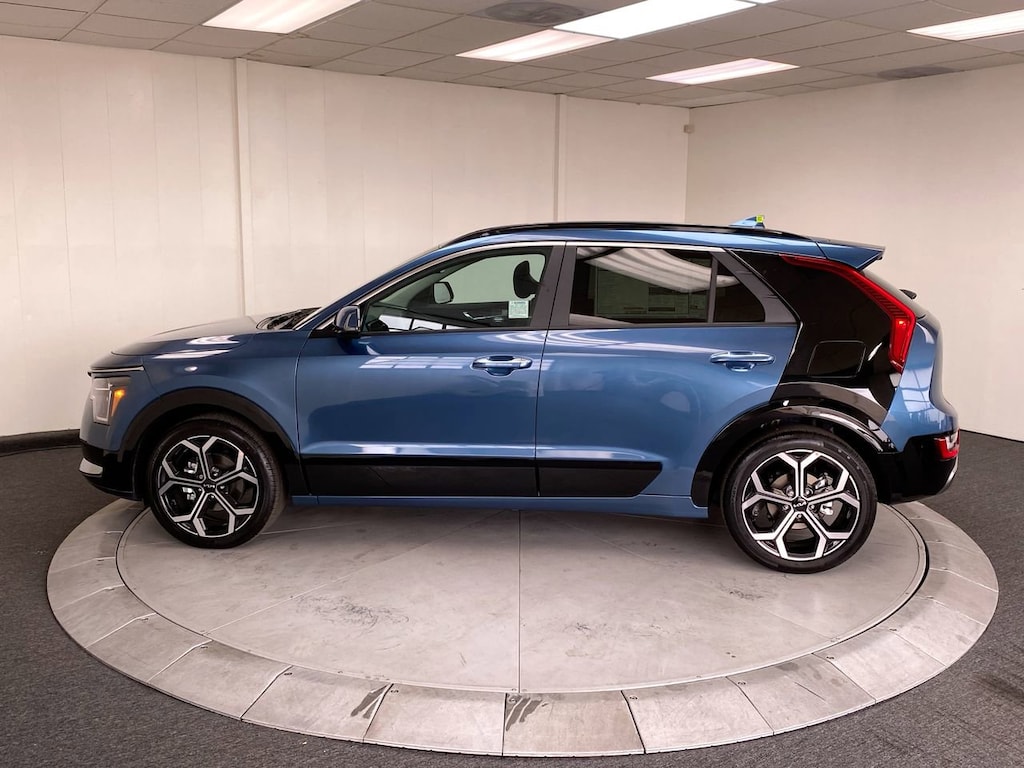 New 2025 Kia Niro SX Touring SUV