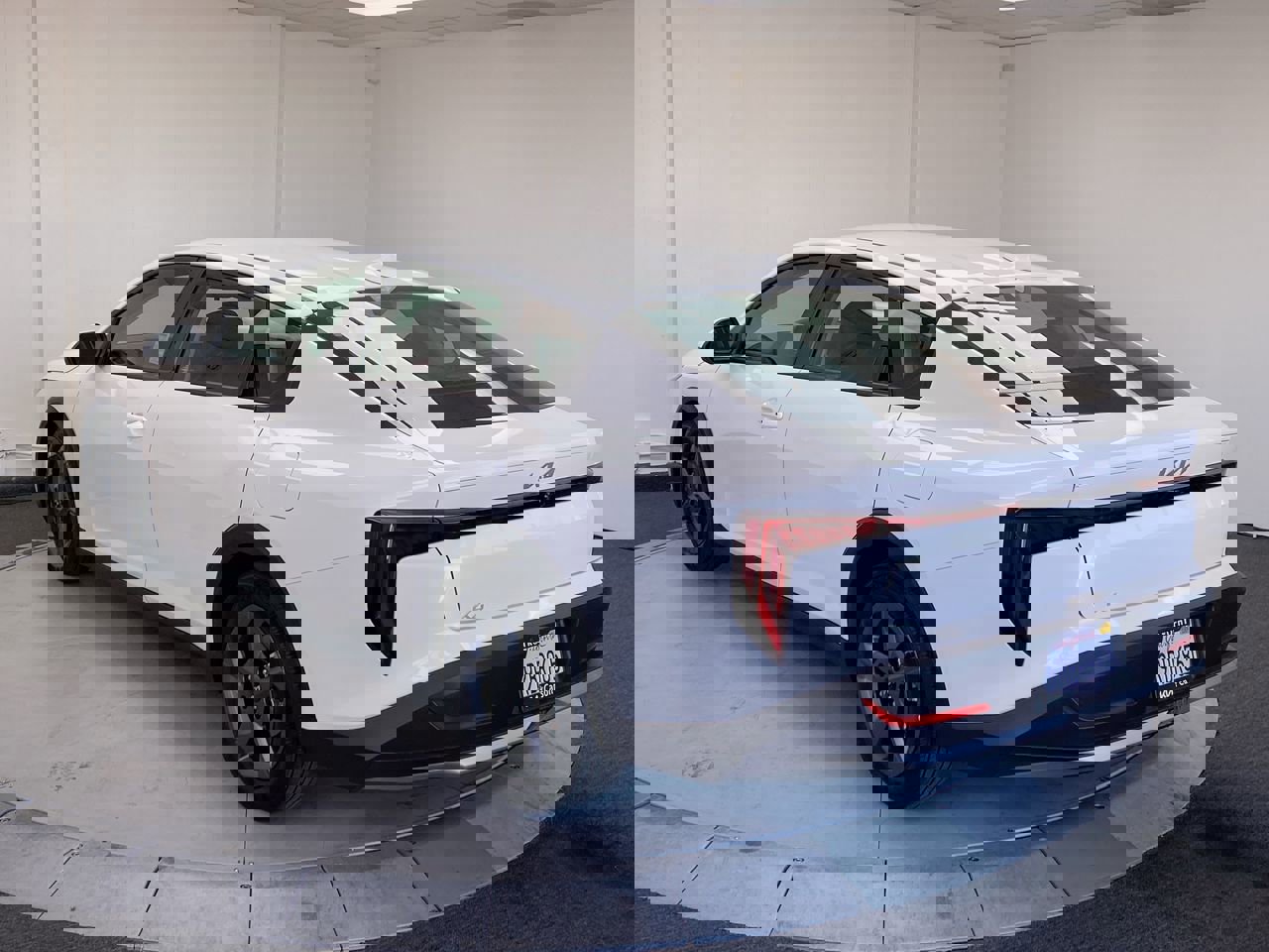 2025 Kia K4 LXS photo 3