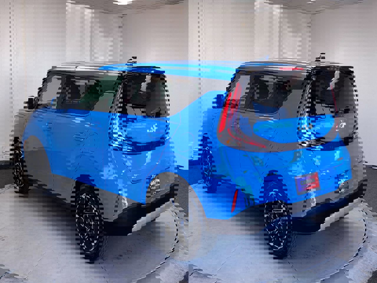 2023 Kia Soul EX photo 2