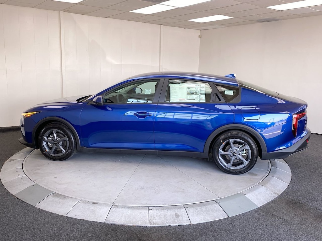 New 2025 Kia K4 Sedan