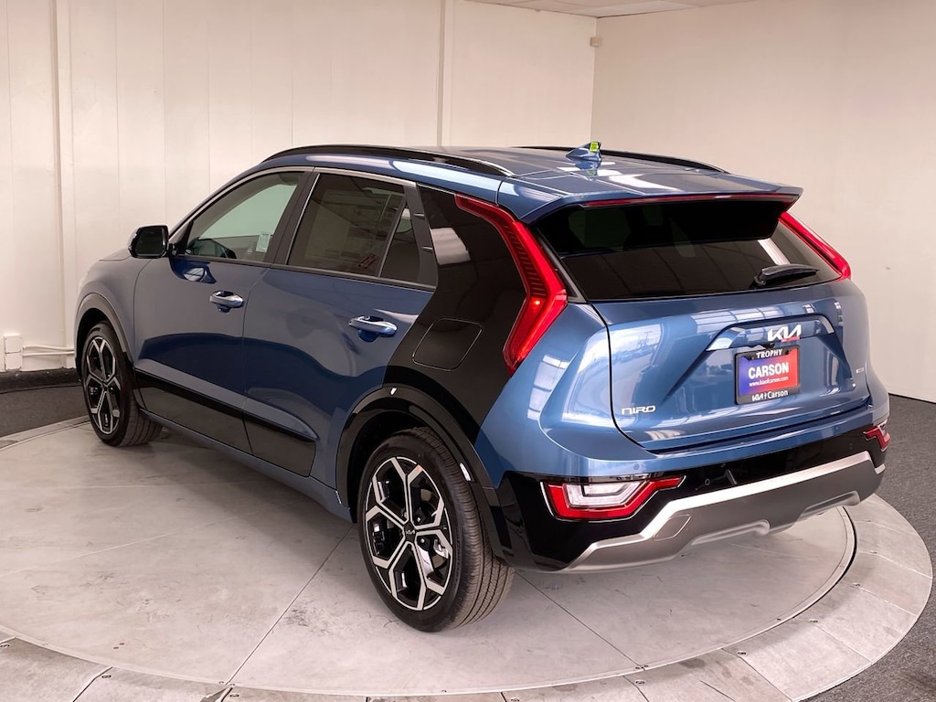 New 2025 Kia Niro SX Touring SUV