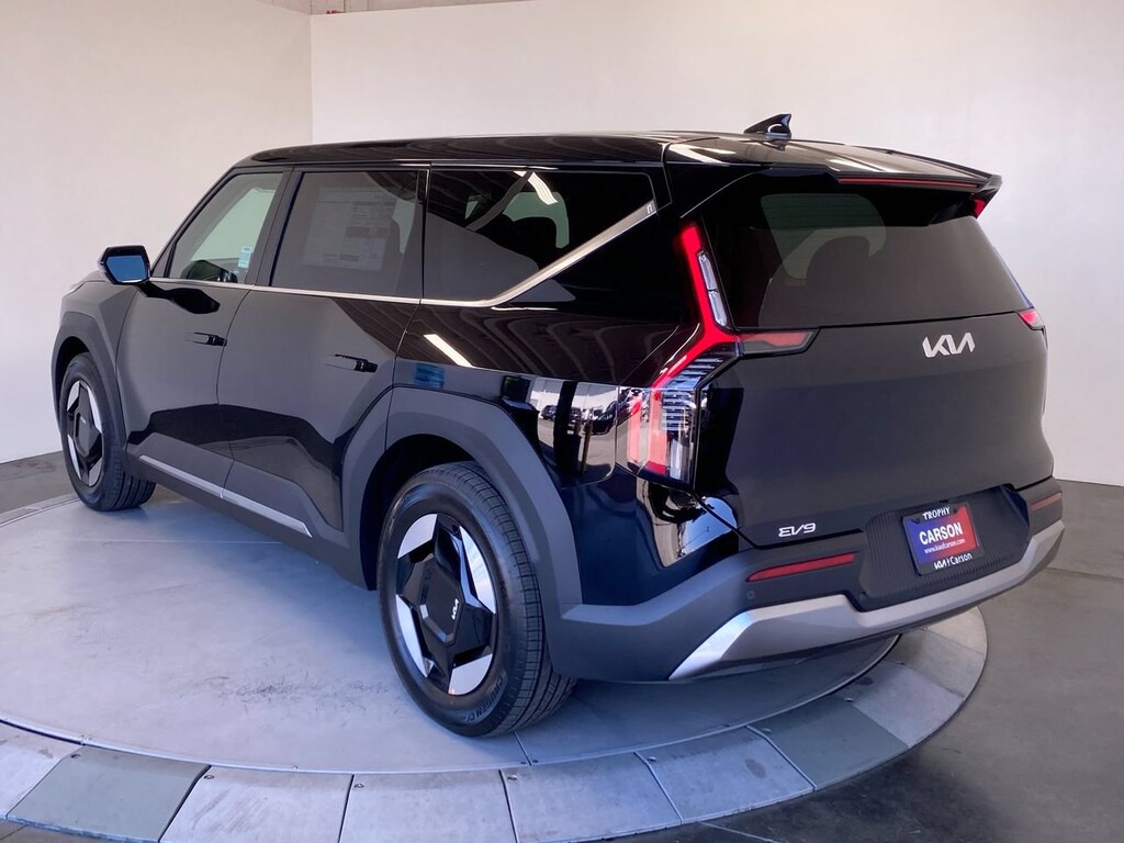 New 2026 Kia EV9 Light Long Range SUV