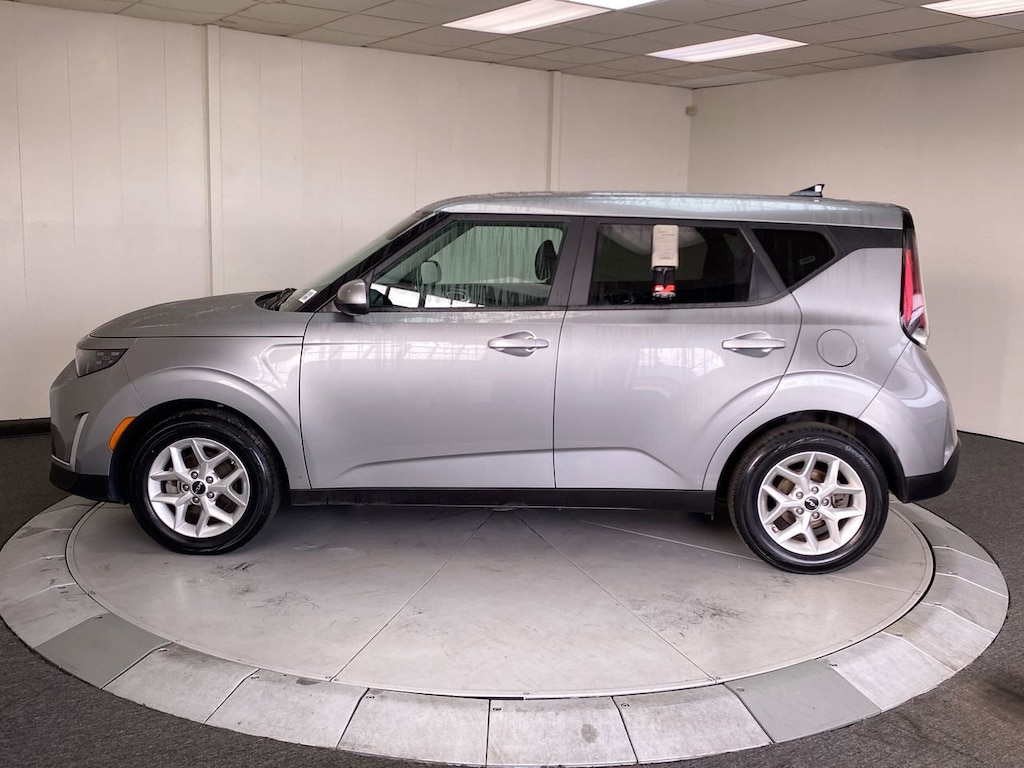 Certified 2024 Kia Soul LX LX IVT