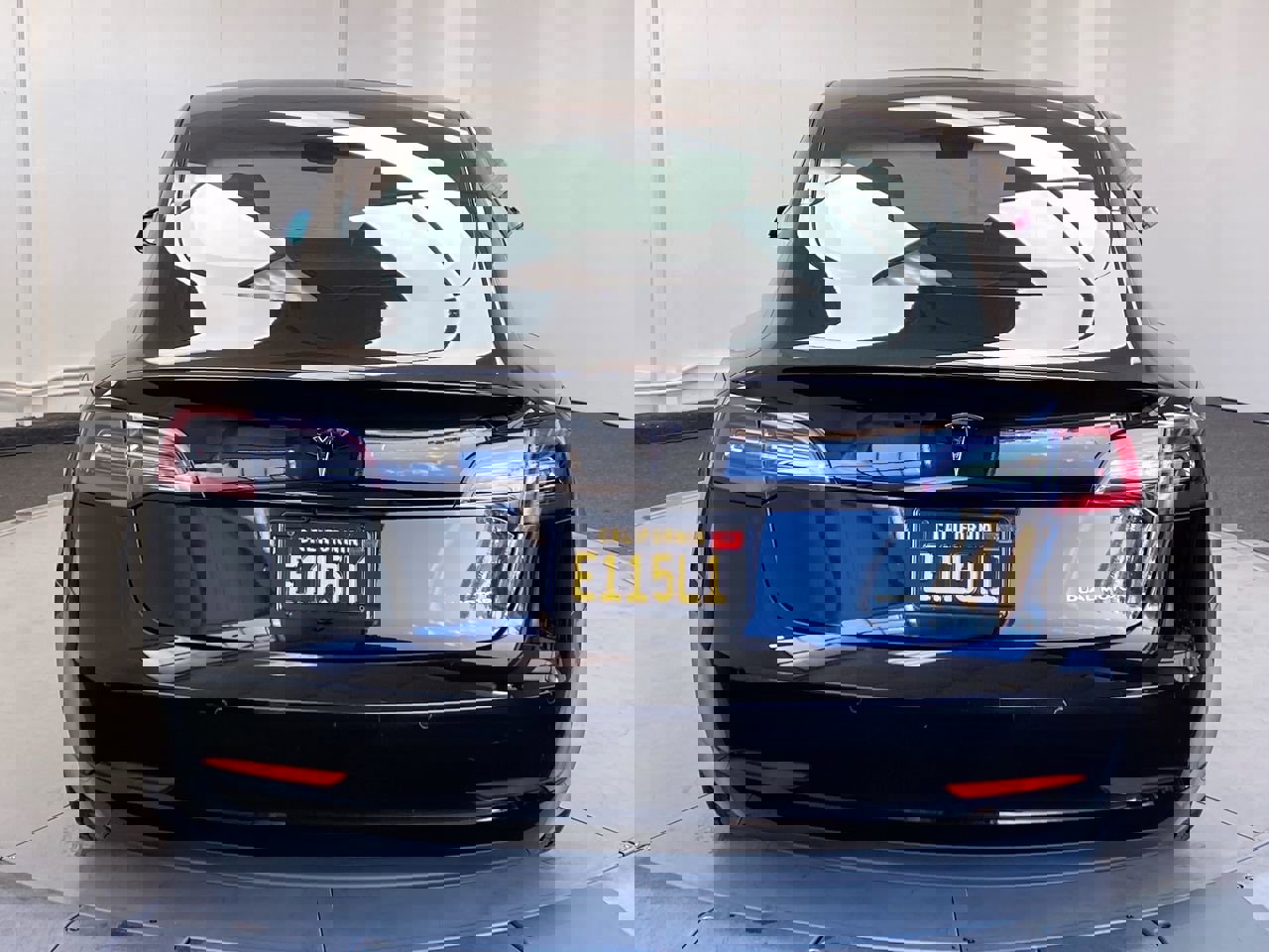 2022 Tesla Model 3 Long Range photo 4