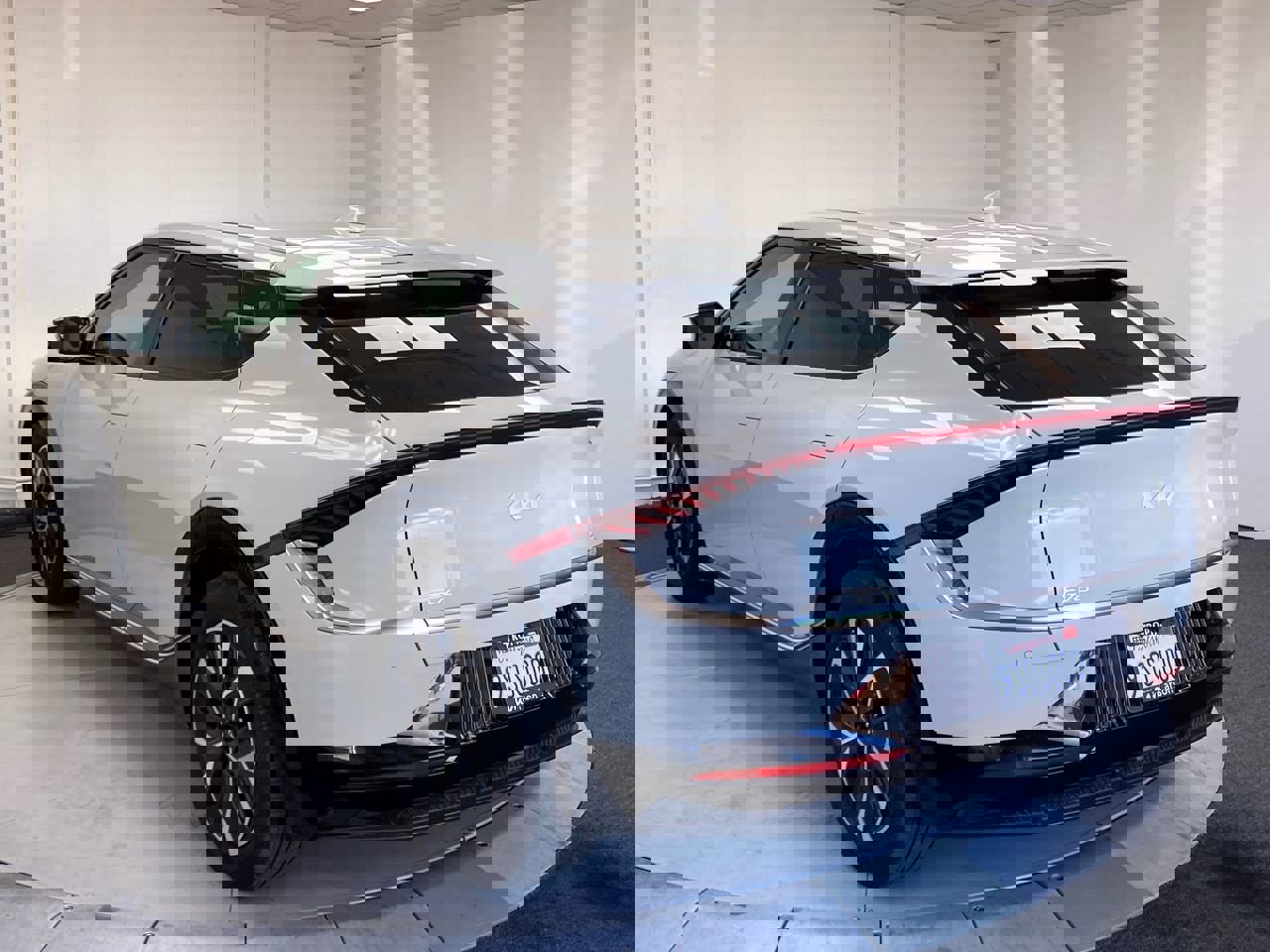 2024 Kia EV6 Wind photo 3