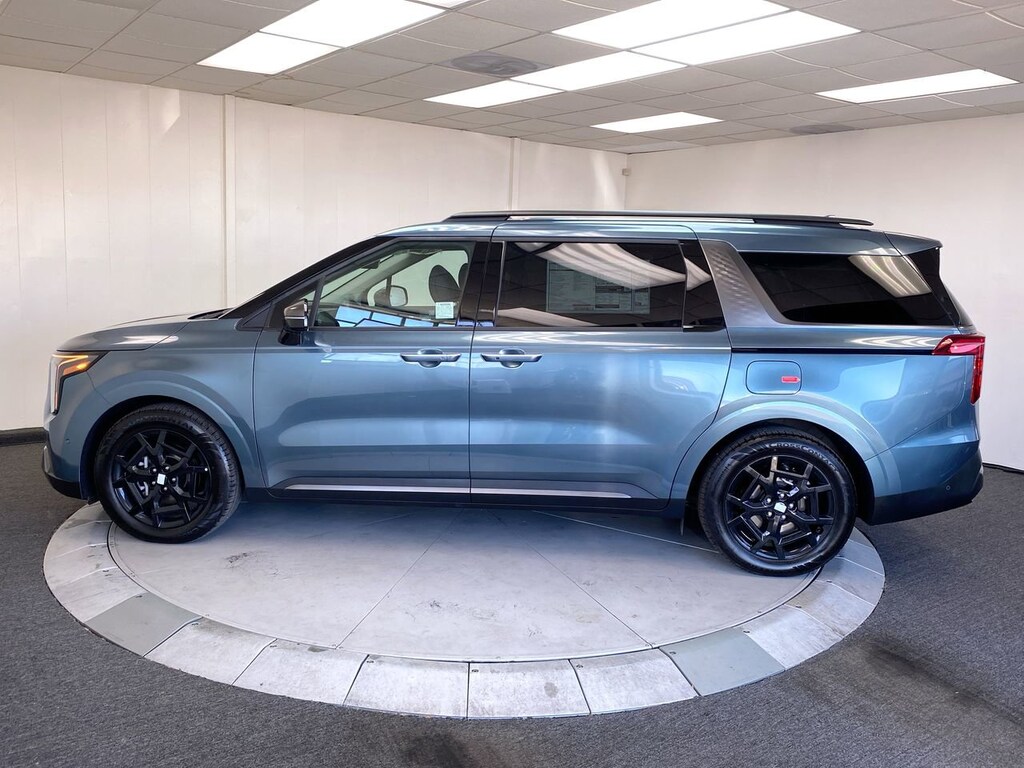 New 2026 Kia Carnival SX Van Passenger Van