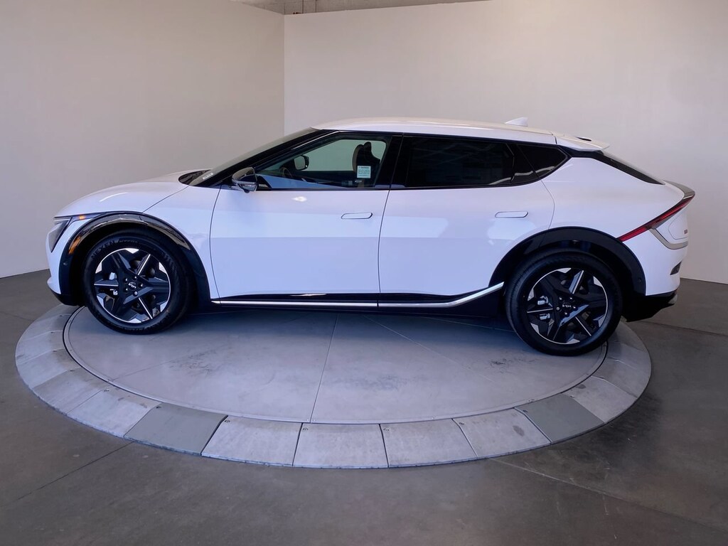 New 2026 Kia EV6 Wind SUV