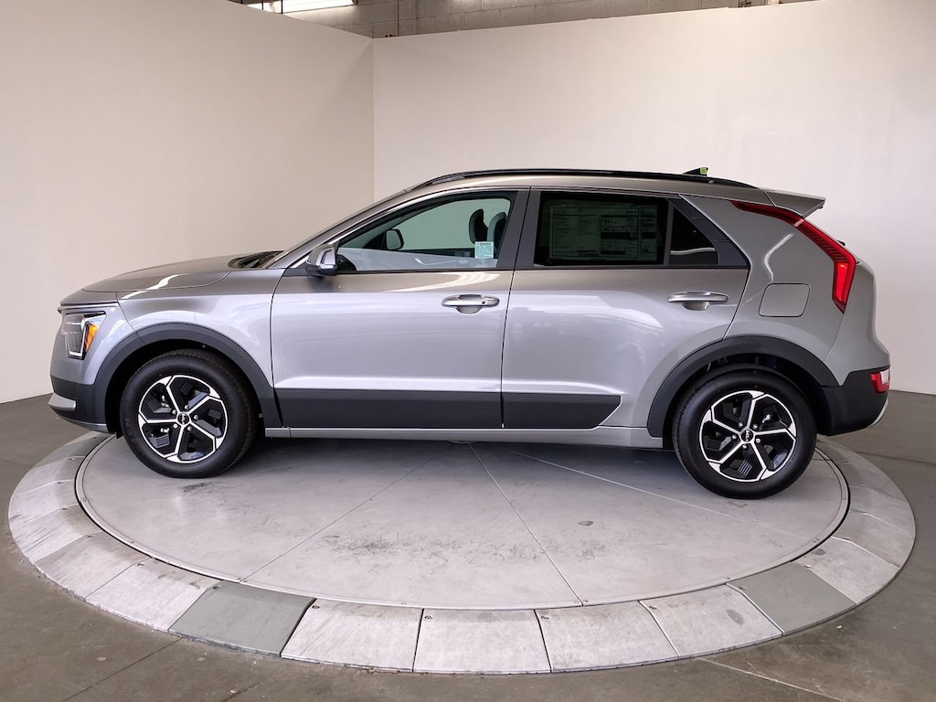 New 2026 Kia Niro EX SUV