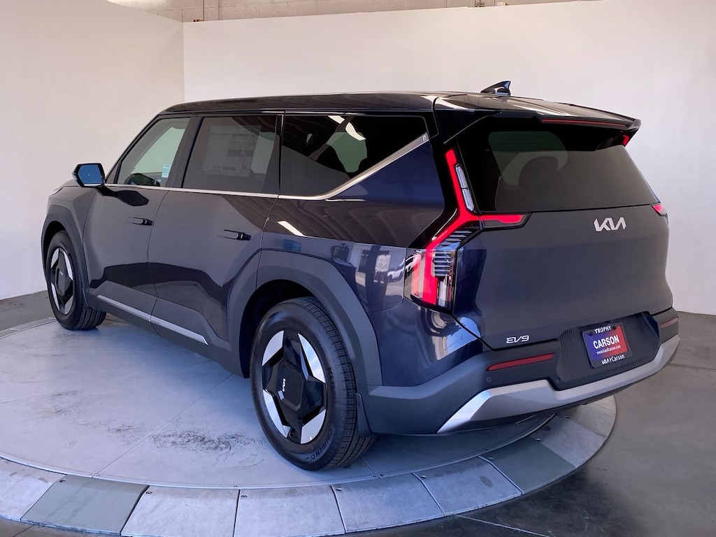 New 2026 Kia EV9 Light Long Range SUV