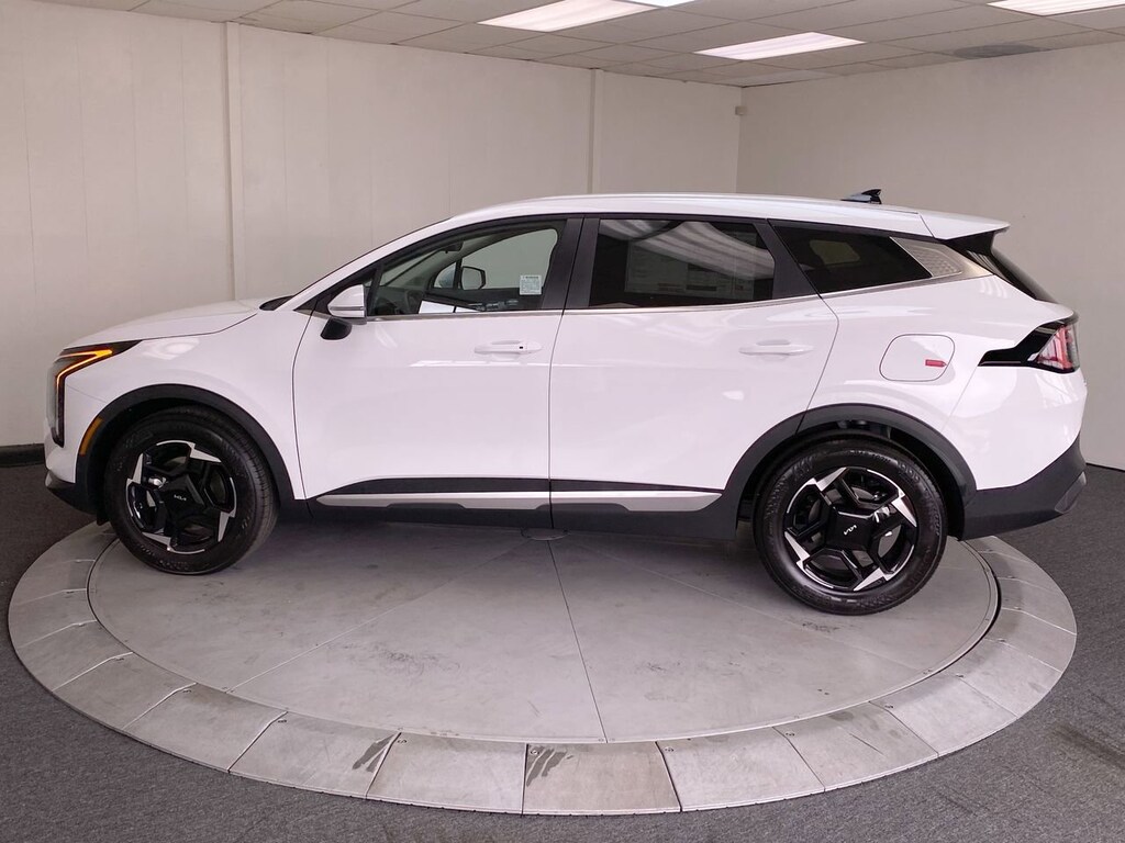 New 2026 Kia Sportage EX SUV