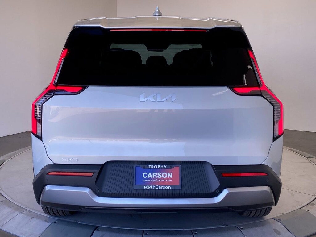 New 2026 Kia EV9 Light Long Range SUV
