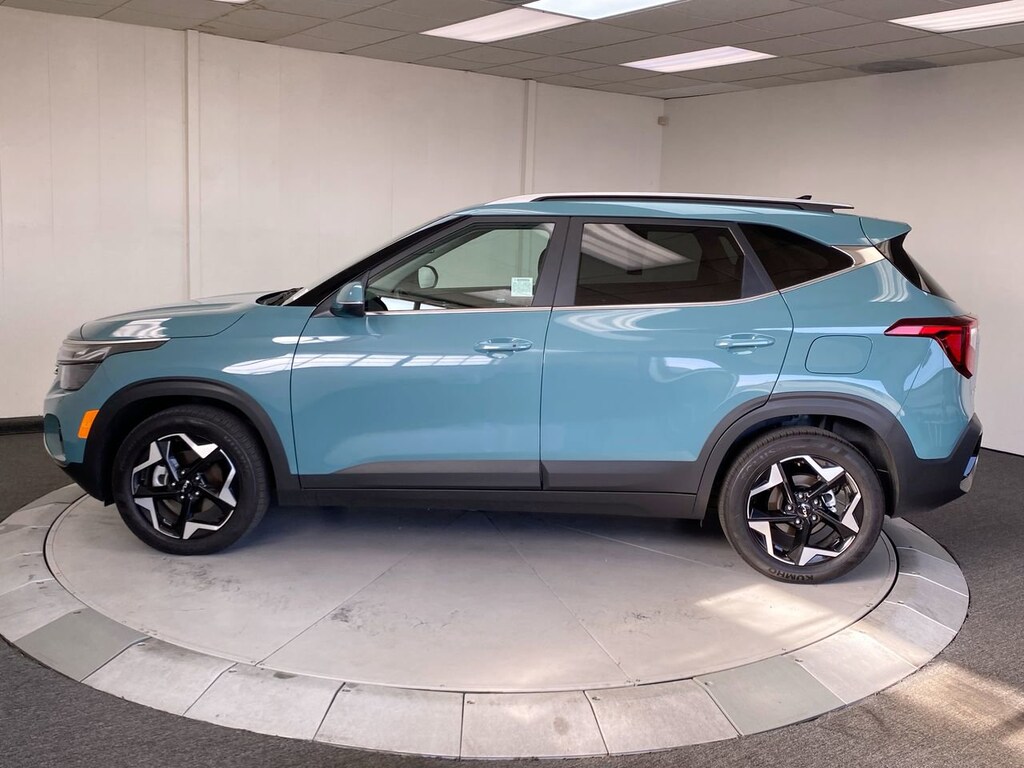 Certified 2025 Kia Seltos EX EX IVT FWD