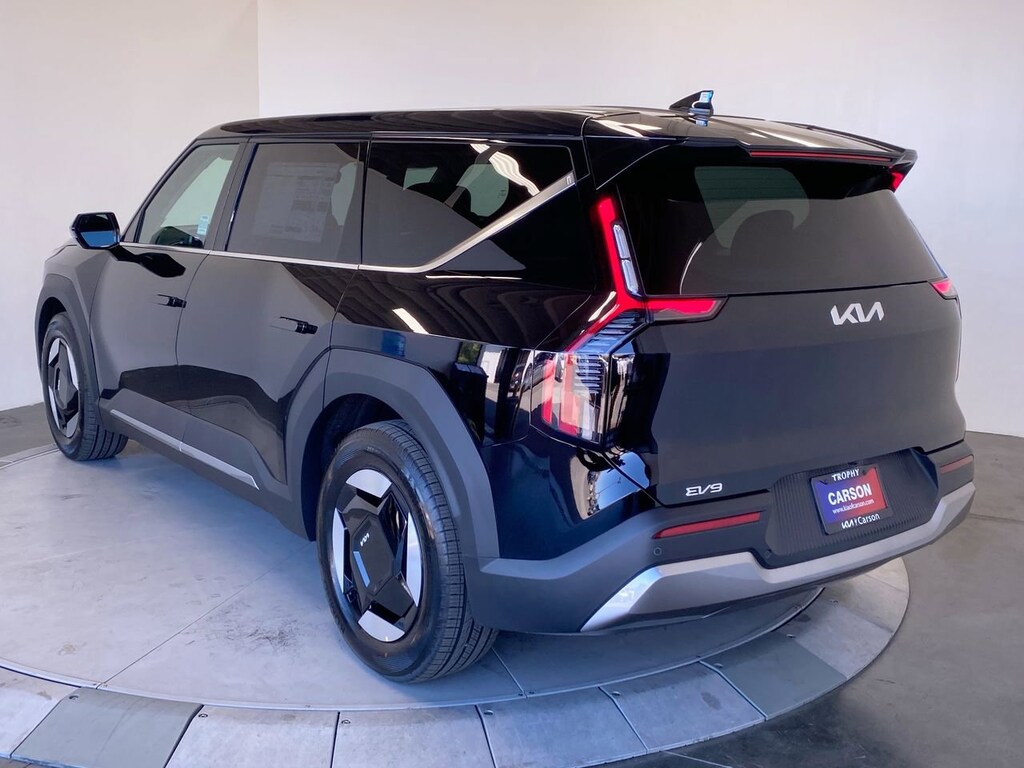 New 2026 Kia EV9 Light Long Range SUV