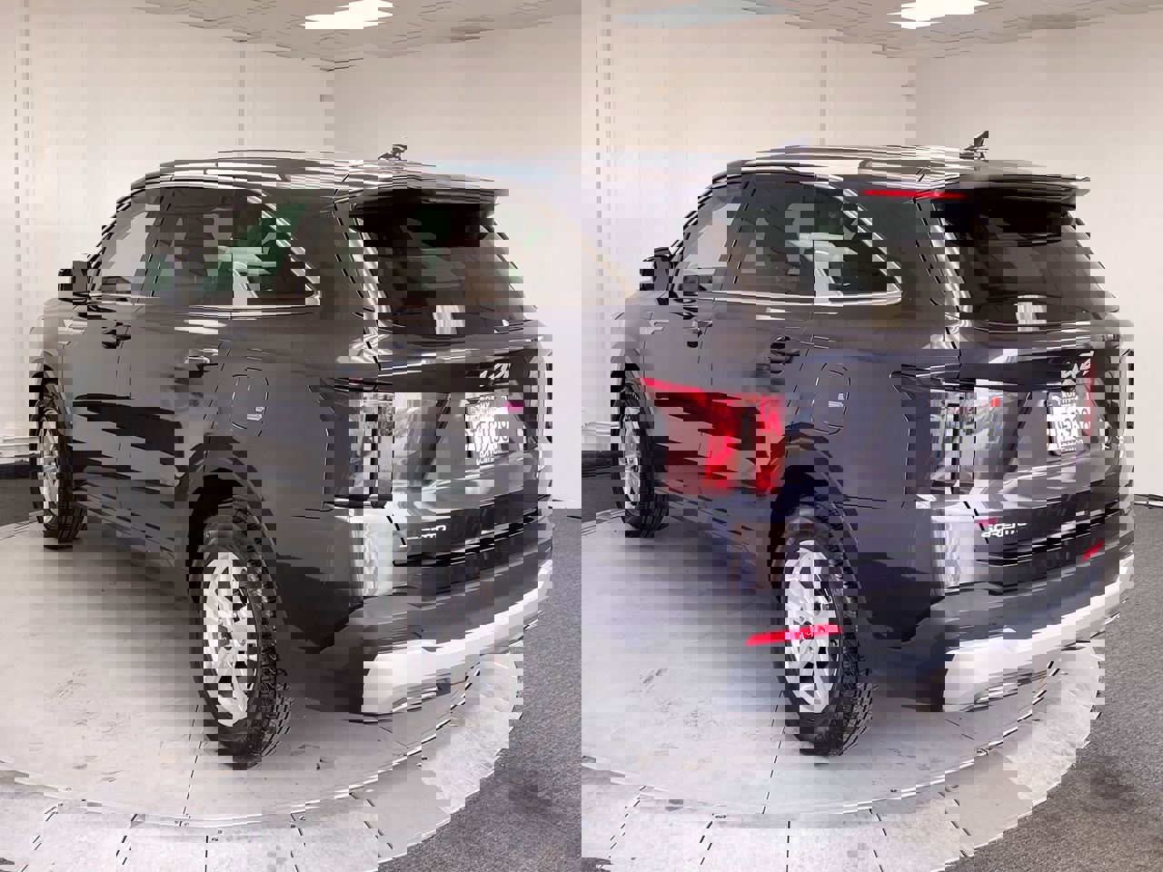 2025 Kia Sorento LX photo 2